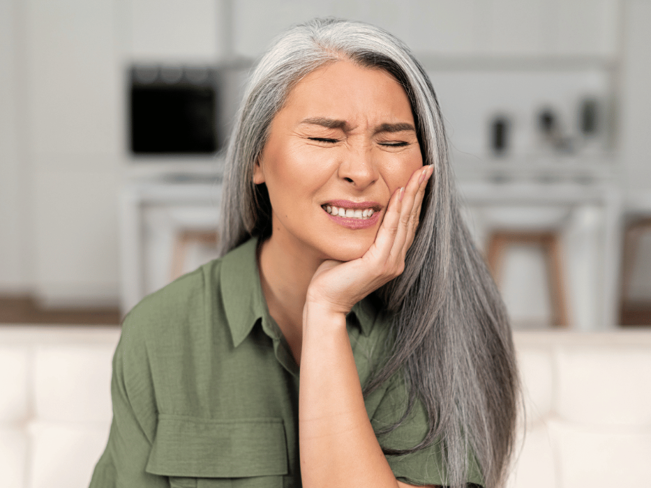 emergency dental care high point | woman with toothache
